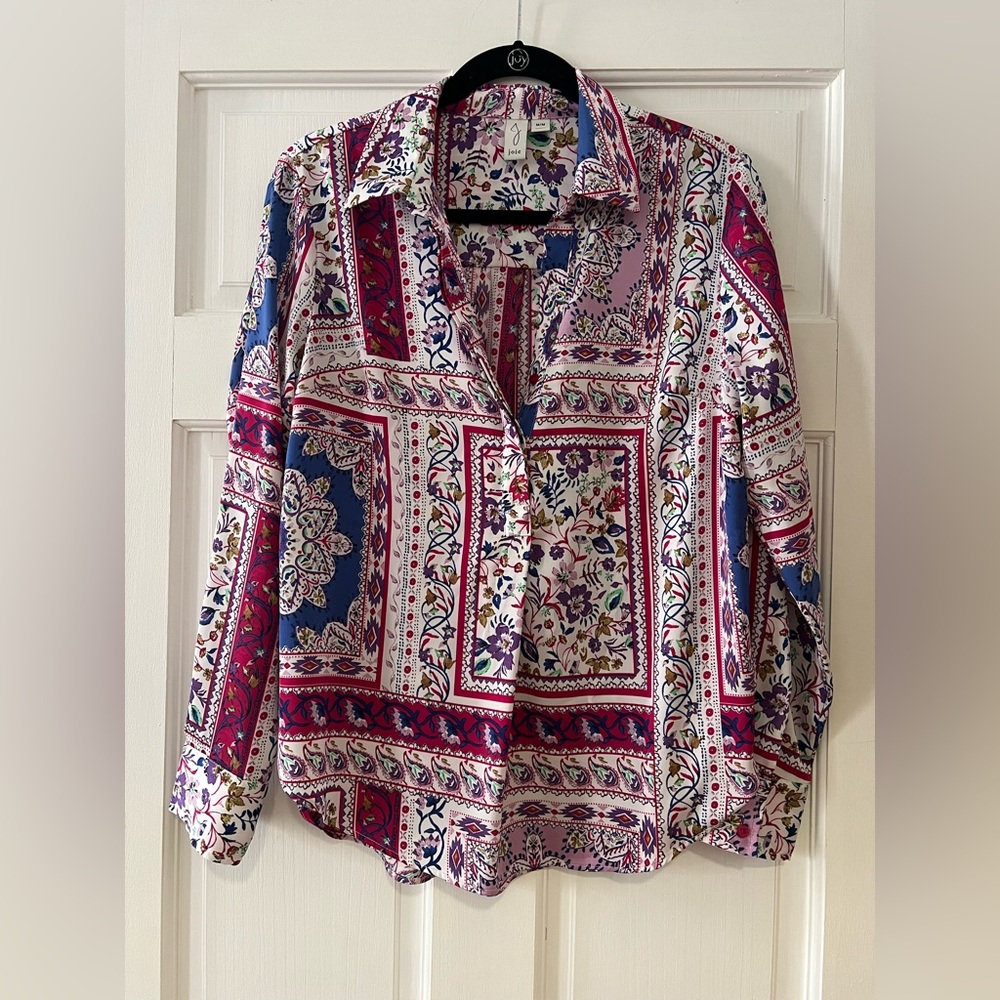 Joie - LIKE NEW colorful blouse (quarter buttoned) (Sz M)